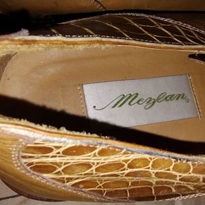 Dress original alligator dress shoes.
